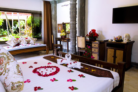 White House Beach Resort & Spa