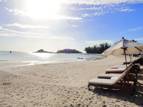 White House Beach Resort & Spa
