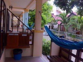 Black & White Bungalows
