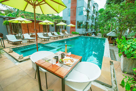 Baan Kao Hua Jook Pool Villas & Resort