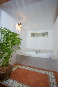 Baan Khun Nang Colonial Residence