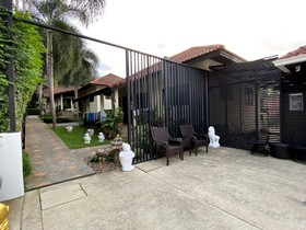 Baan Poon Baan Sabai