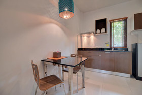 Baan Rawee Apartments