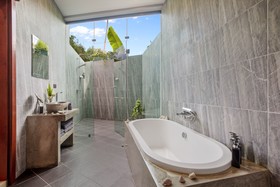 Baan Suaan Bua Samui