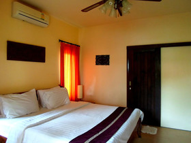 Baan Tropicana