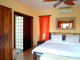 Baan Tropicana