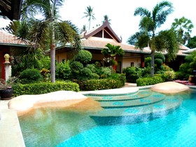 Baan Tropicana