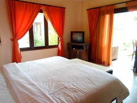 Baan Tropicana