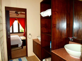 Baan Tropicana