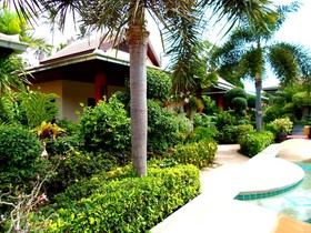 Baan Tropicana