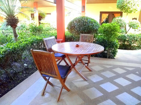 Baan Tropicana
