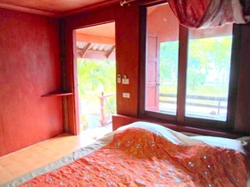 Bangrak Bungalow