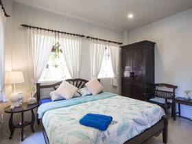 Banyan House Samui Bed and Breakfast
