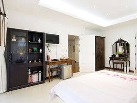 Banyan House Samui Bed and Breakfast