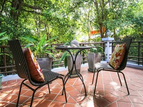 Banyan House Samui Bed and Breakfast