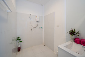 Banyan House Samui Bed and Breakfast