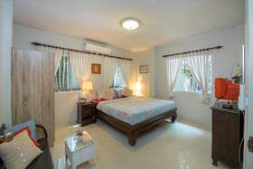 Banyan House Samui Bed and Breakfast
