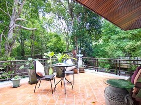 Banyan House Samui Bed and Breakfast