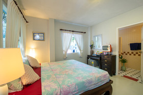 Banyan House Samui Bed and Breakfast