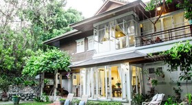 Banyan House Samui Bed and Breakfast