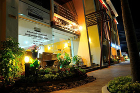 Boonjumnong Modern Apartment