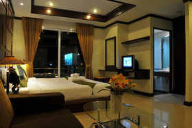 Boonjumnong Modern Apartment