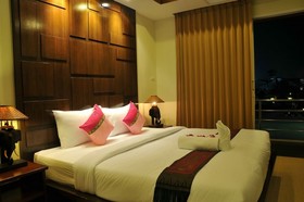 Boonjumnong Modern Apartment
