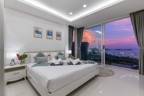 Chaweng Noi Luxury Morden Style 4-BR Dream Villa
