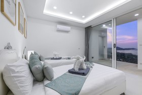 Chaweng Noi Luxury Morden Style 4-BR Dream Villa