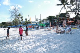 Coconut Grove Hotel