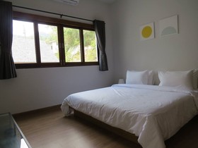 Creek Villa