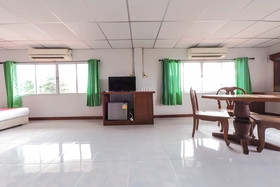 Dumrong Town Hotel by OYO Rooms