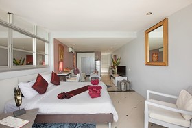 Enjoy Hotel