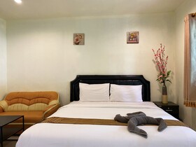 Everest Resort