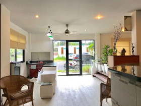 Hiranyika Cafe And Bed