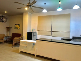 Hiranyika Cafe And Bed