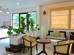 Hiranyika Cafe And Bed