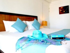 Iyara Beach Hotel & Plaza