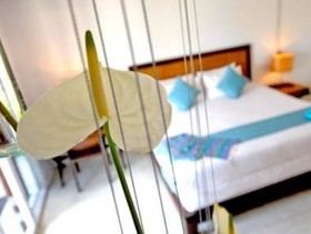 Iyara Beach Hotel & Plaza