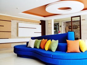 Iyara Beach Hotel & Plaza