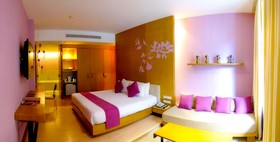 Iyara Beach Hotel & Plaza