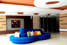 Iyara Beach Hotel & Plaza
