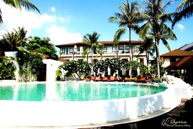 Iyara Beach Hotel & Plaza