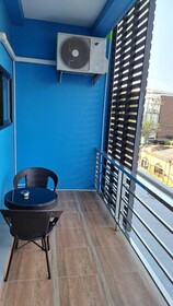 J & Ariya Hotel