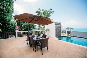 Jungle Emerald Rock Luxury Villa