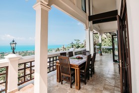 Jungle Emerald Rock Luxury Villa