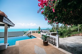 Jungle Emerald Rock Luxury Villa