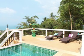 Jungle Emerald Rock Luxury Villa