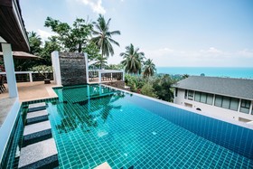 Jungle Emerald Rock Luxury Villa