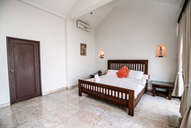 Jungle Emerald Rock Luxury Villa